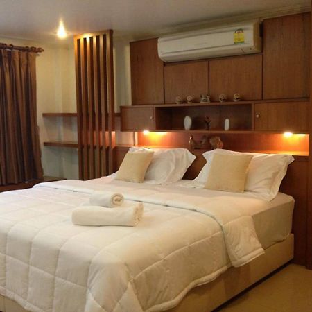 Ruankeaw Homestay Nai Harn Buitenkant foto