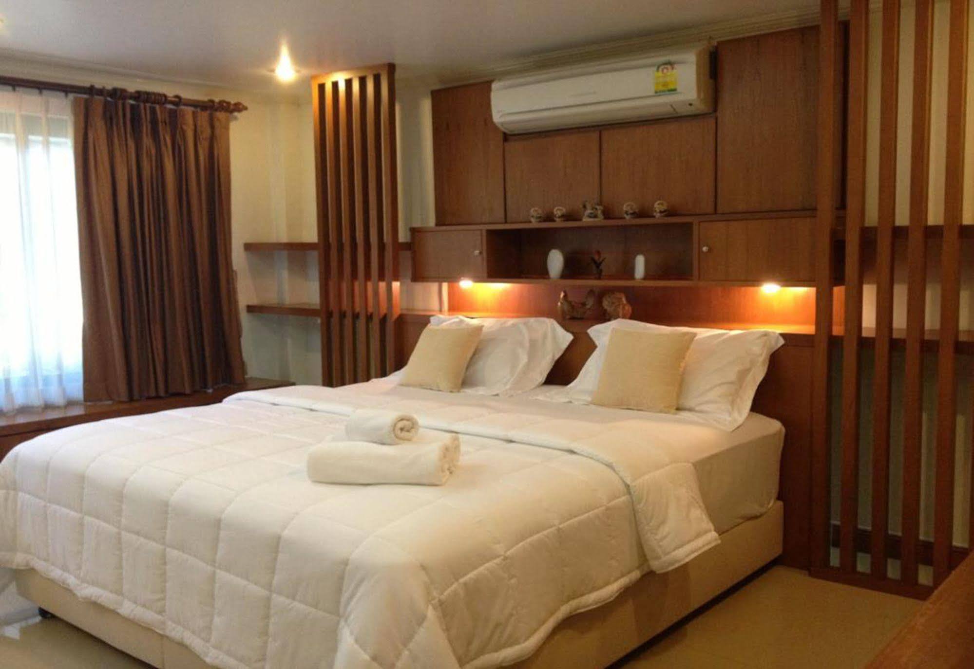 Ruankeaw Homestay Nai Harn Buitenkant foto